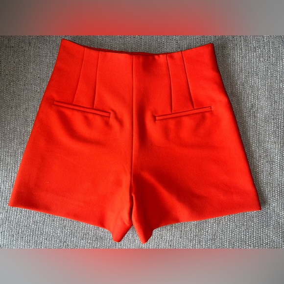 NWOT Womens Zara Red Orange High Rise Pleated Pockets Zip Fly Shorts - Picture 2 of 8